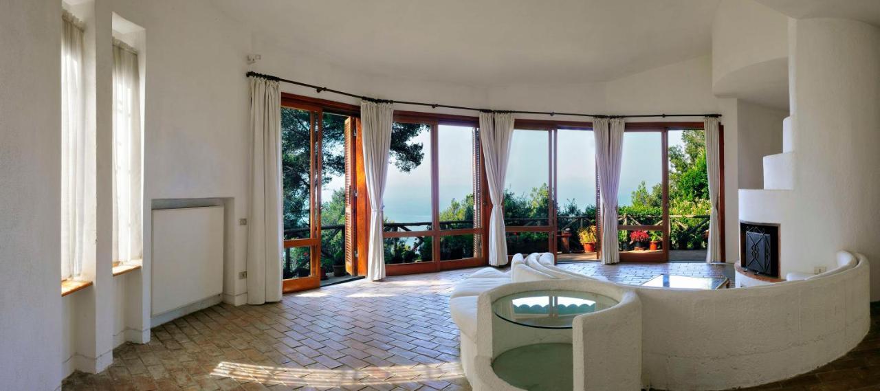 Al Cavalluccio Marino Bed & Breakfast Monte Marcello